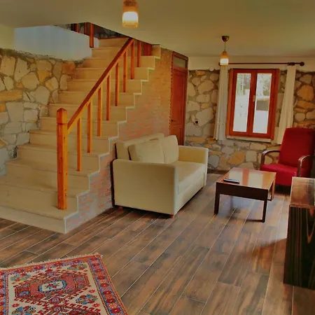 Otel The Mira House