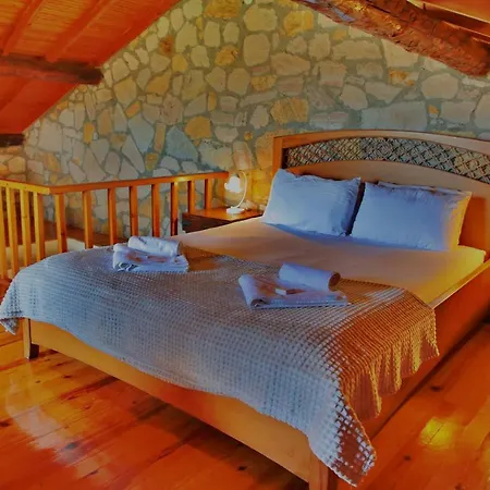 The Mira House Otel