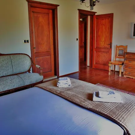 Otel The Mira House