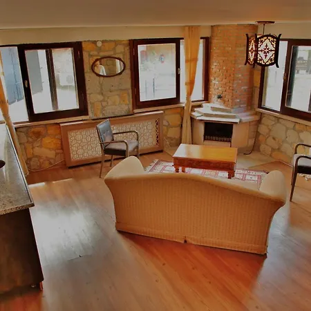 호텔 The Mira House *